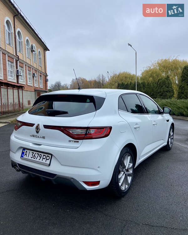 Хэтчбек Renault Megane 2017 в Умани