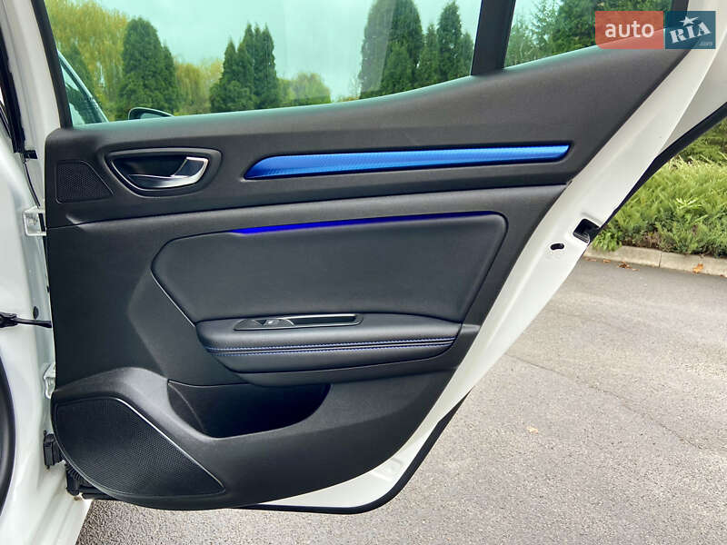 Хэтчбек Renault Megane 2017 в Умани