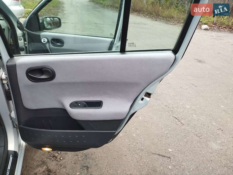 Хэтчбек Renault Megane 2003 в Радомышле фото 13 Хэтчбек Renault Megane 2003 в Радомышле