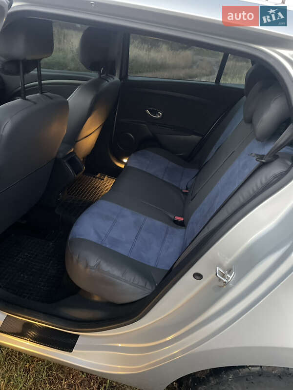 Универсал Renault Megane 2009 в Золочеве фото 4 Универсал Renault Megane 2009 в Золочеве