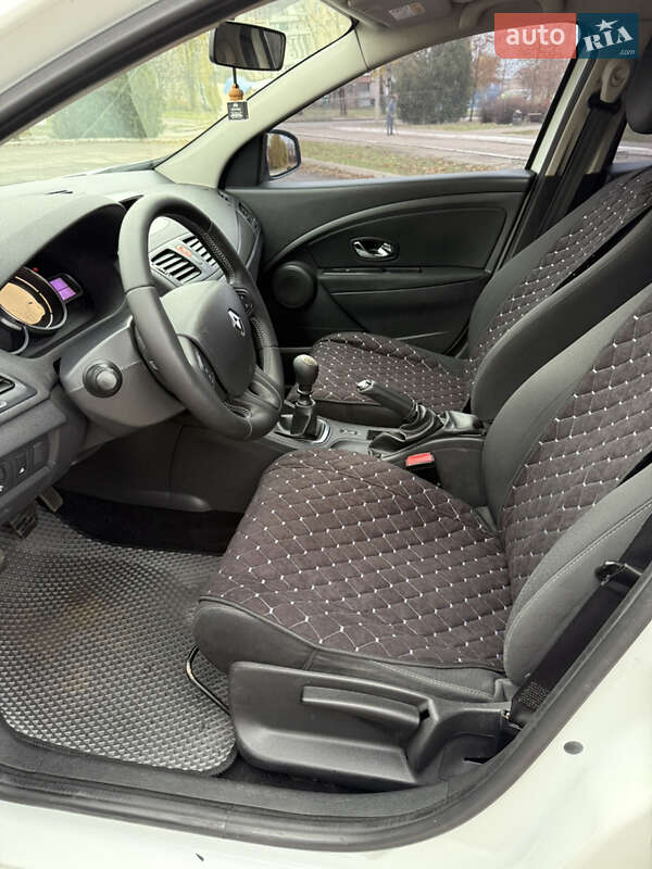 Хэтчбек Renault Megane 2014 в Кривом Роге