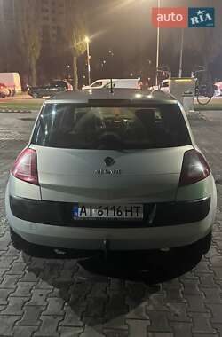 Хэтчбек Renault Megane 2002 в Вишневом