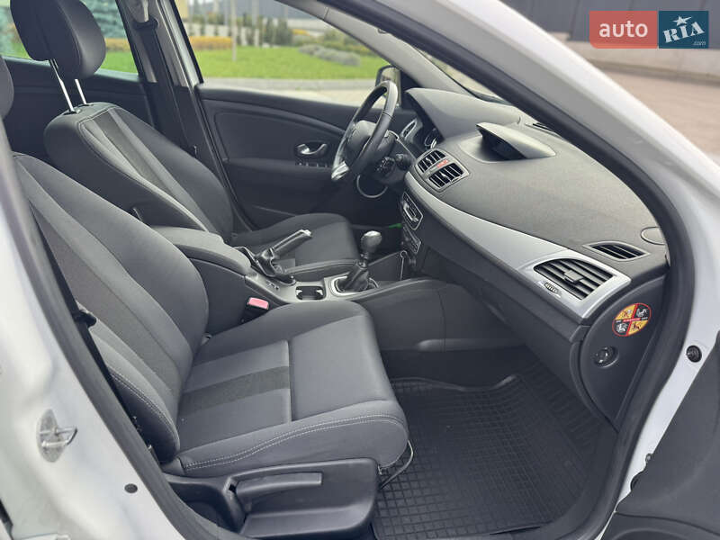 Хэтчбек Renault Megane 2009 в Луцке фото 31 Хэтчбек Renault Megane 2009 в Луцке