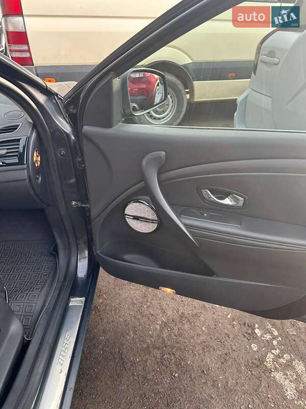 Универсал Renault Megane 2014 в Львове фото 21 Универсал Renault Megane 2014 в Львове