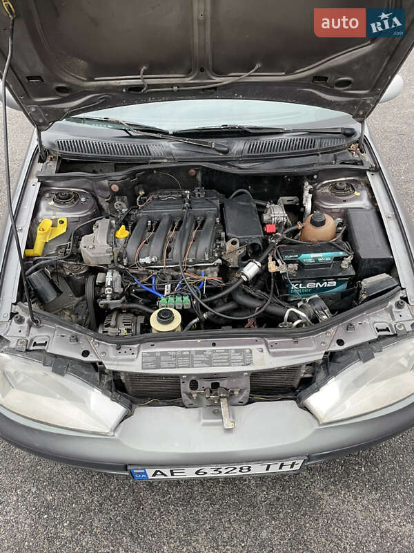 Седан Renault Megane 2003 в Новомосковске фото 12 Седан Renault Megane 2003 в Новомосковске