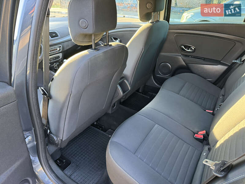 Универсал Renault Megane 2015 в Луцке фото 21 Универсал Renault Megane 2015 в Луцке