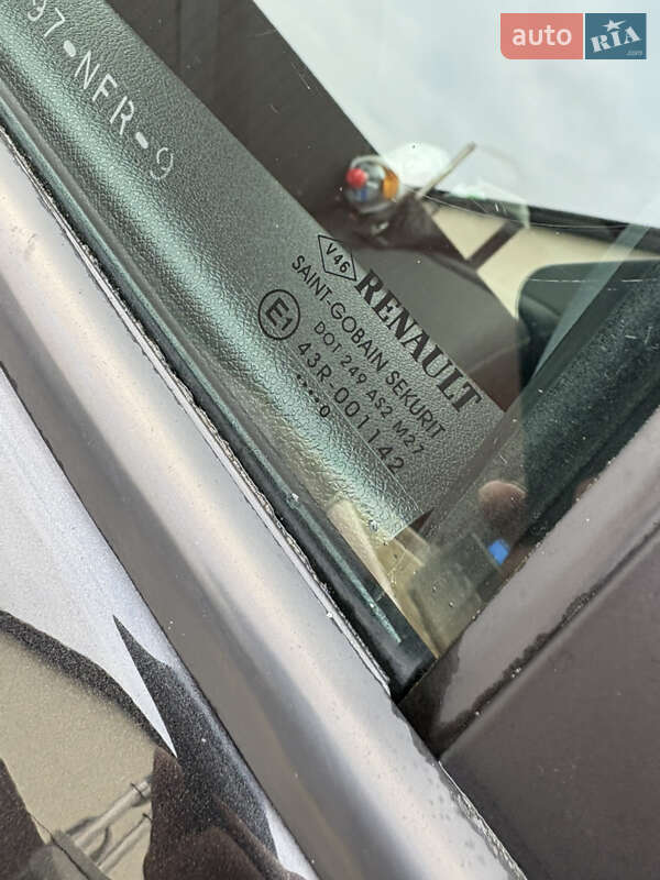 Хэтчбек Renault Megane 2010 в Ахтырке фото 15 Хэтчбек Renault Megane 2010 в Ахтырке