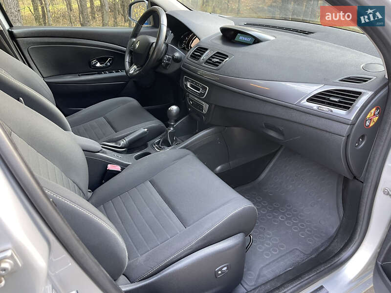 Универсал Renault Megane 2015 в Славуте фото 79 Универсал Renault Megane 2015 в Славуте