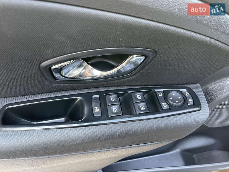Универсал Renault Megane 2015 в Славуте фото 84 Универсал Renault Megane 2015 в Славуте