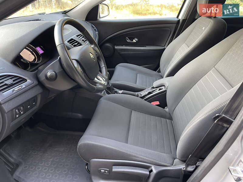 Универсал Renault Megane 2015 в Славуте фото 86 Универсал Renault Megane 2015 в Славуте