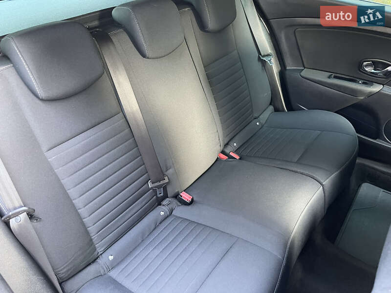 Универсал Renault Megane 2015 в Славуте фото 94 Универсал Renault Megane 2015 в Славуте
