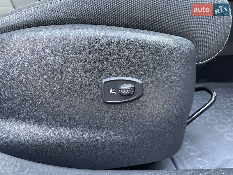 Универсал Renault Megane 2015 в Славуте фото 95 Универсал Renault Megane 2015 в Славуте