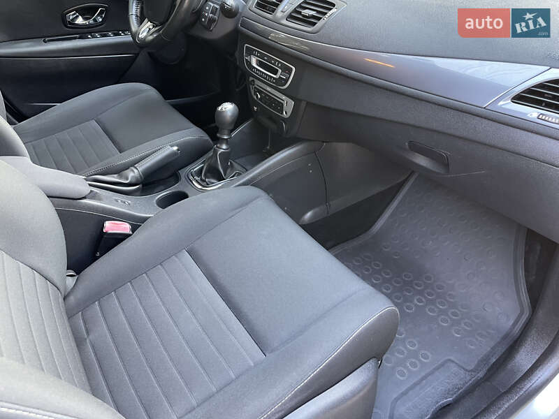 Универсал Renault Megane 2015 в Славуте фото 97 Универсал Renault Megane 2015 в Славуте