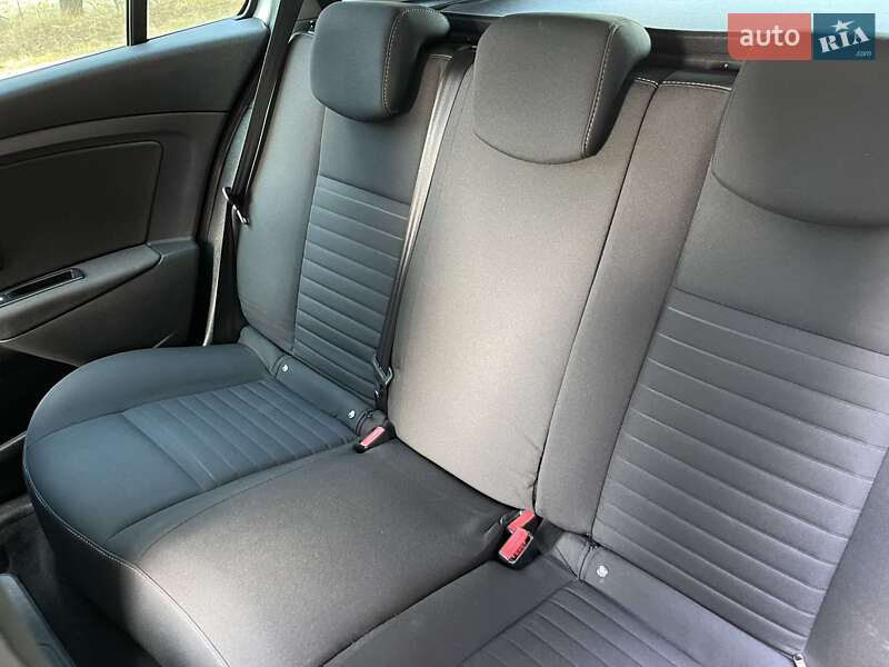 Универсал Renault Megane 2015 в Славуте фото 120 Универсал Renault Megane 2015 в Славуте