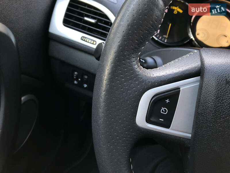Універсал Renault Megane 2013 в Львові фото 32 Універсал Renault Megane 2013 в Львові