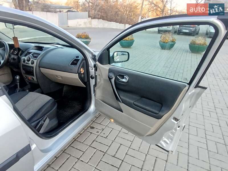 Универсал Renault Megane 2005 в Ровно фото 12 Универсал Renault Megane 2005 в Ровно