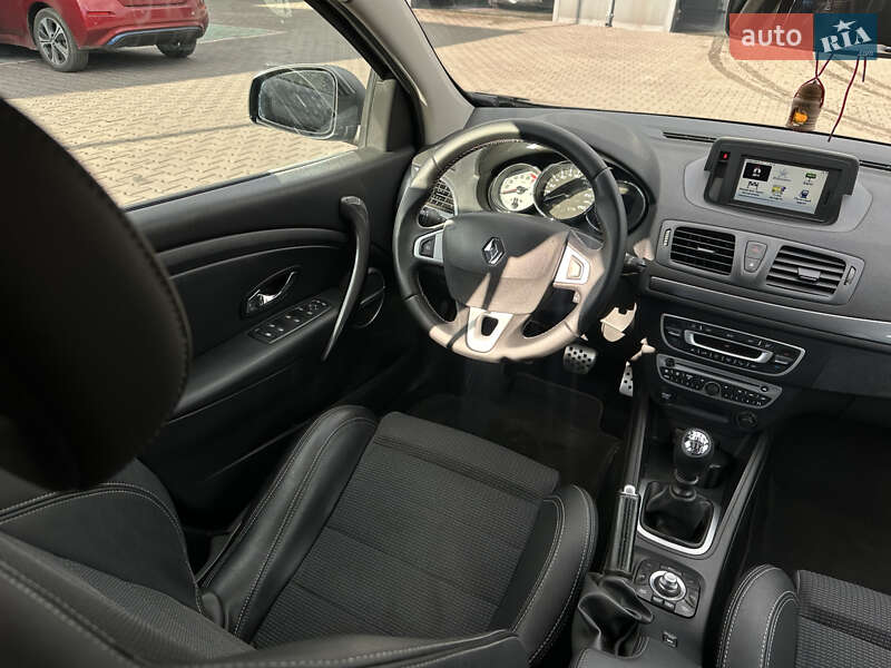 Универсал Renault Megane 2011 в Каменском фото 44 Универсал Renault Megane 2011 в Каменском