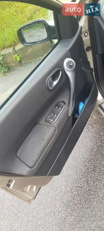 Универсал Renault Megane 2007 в Богуславе фото 10 Универсал Renault Megane 2007 в Богуславе