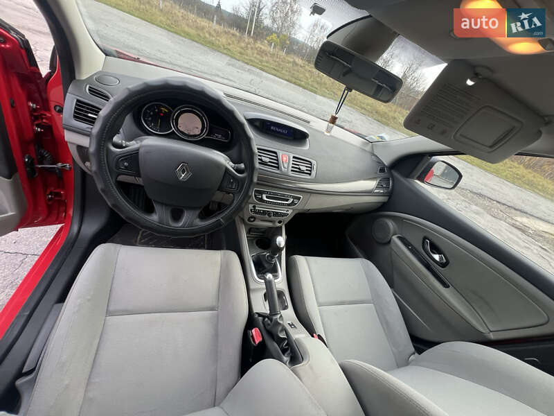 Хэтчбек Renault Megane 2011 в Звягеле