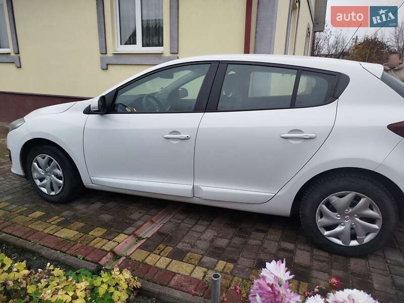 Хэтчбек Renault Megane 2015 в Вараше