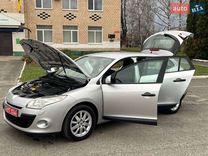 Универсал Renault Megane 2010 в Лубнах фото 70 Универсал Renault Megane 2010 в Лубнах