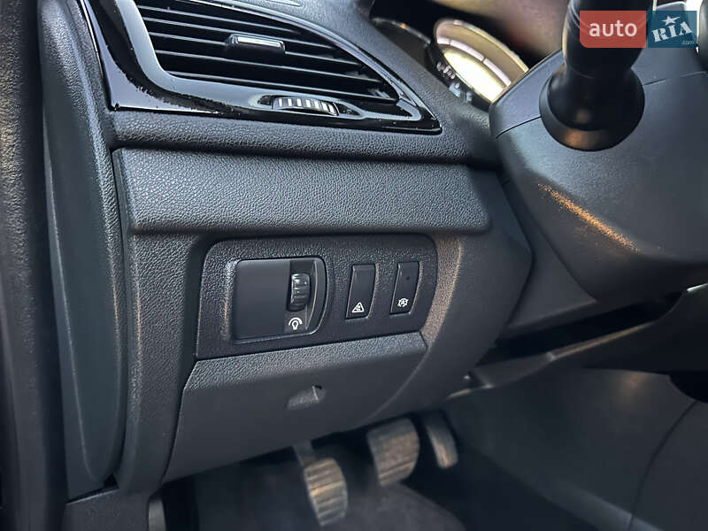 Универсал Renault Megane 2012 в Луцке фото 45 Универсал Renault Megane 2012 в Луцке