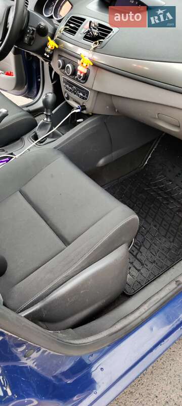 Универсал Renault Megane 2010 в Луцке фото 28 Универсал Renault Megane 2010 в Луцке
