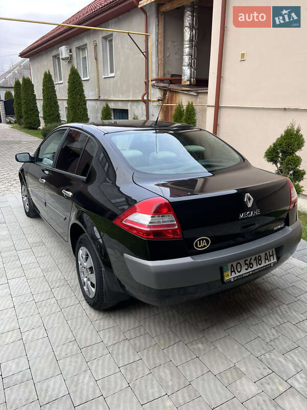 Седан Renault Megane 2006 в Сваляве