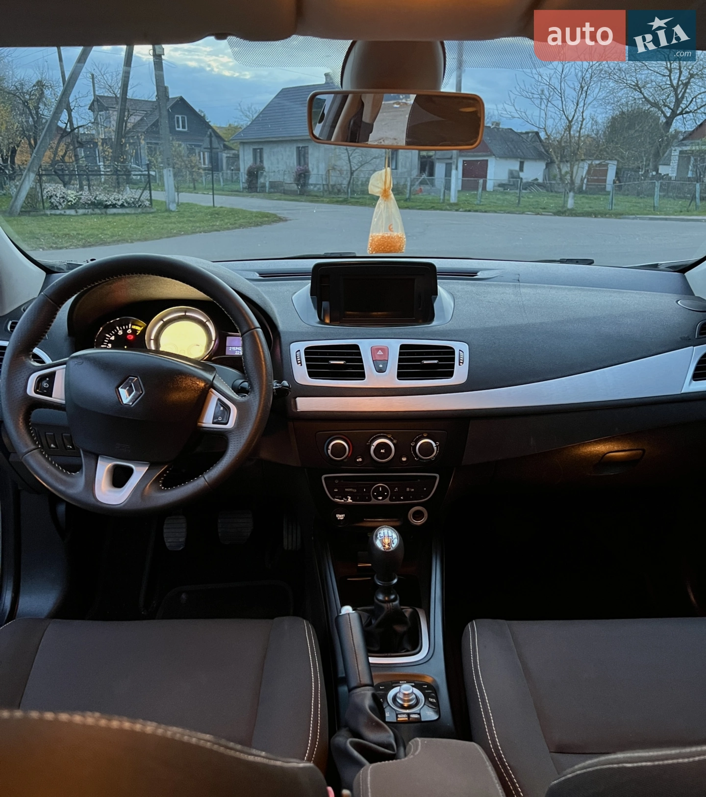 2010 Renault Megane - мініатюра 13
