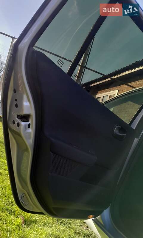 Универсал Renault Megane 2004 в Чигирине фото 8 Универсал Renault Megane 2004 в Чигирине