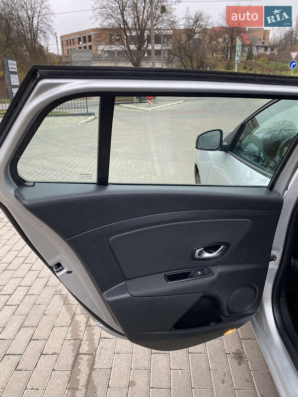 Универсал Renault Megane 2011 в Ровно фото 21 Универсал Renault Megane 2011 в Ровно