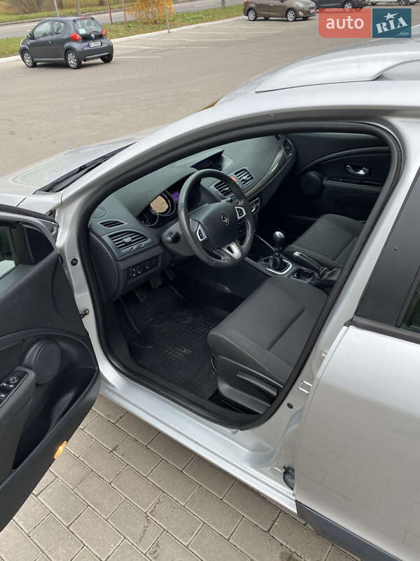 Универсал Renault Megane 2011 в Ровно фото 24 Универсал Renault Megane 2011 в Ровно