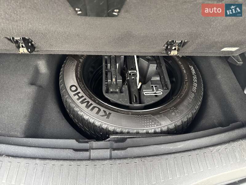 Универсал Renault Megane 2018 в Днепре фото 36 Универсал Renault Megane 2018 в Днепре