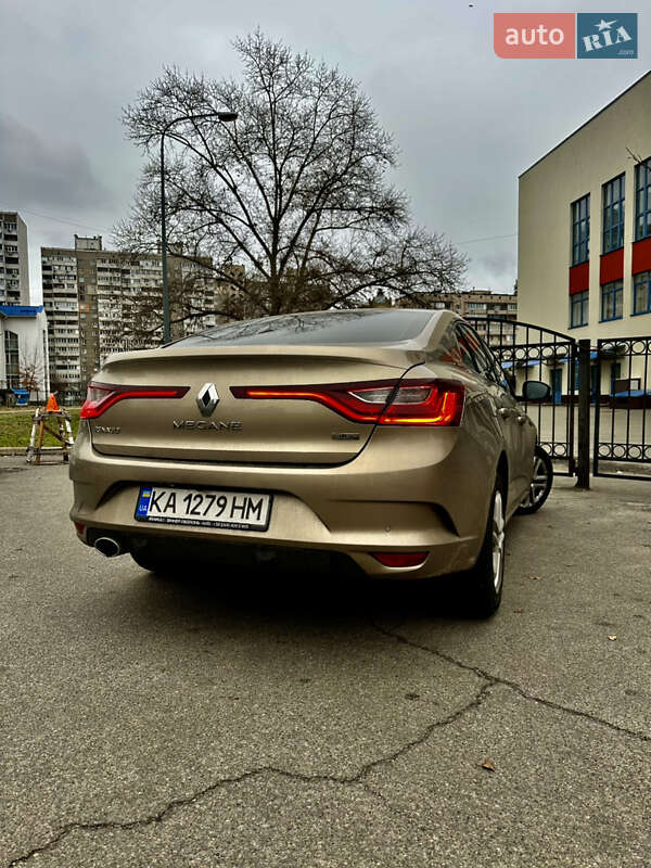 Седан Renault Megane 2018 в Киеве фото 13 Седан Renault Megane 2018 в Киеве