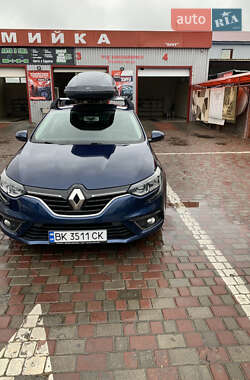 Седан Renault Megane 2019 в Вараше