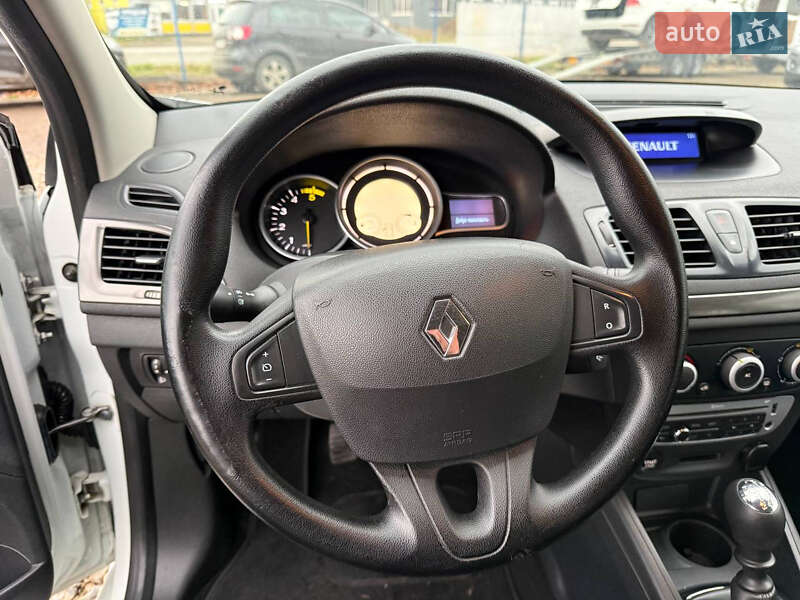 Хэтчбек Renault Megane 2014 в Коломые фото 30 Хэтчбек Renault Megane 2014 в Коломые