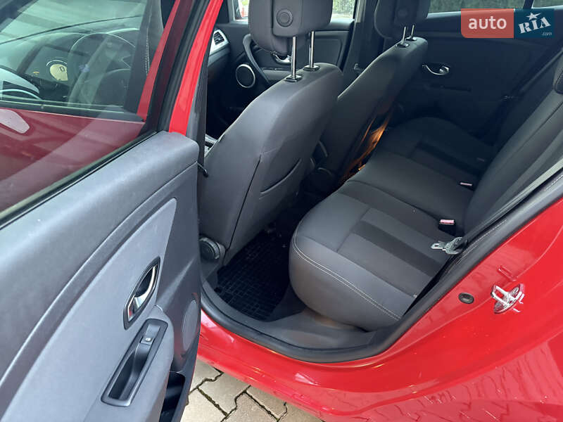 Хэтчбек Renault Megane 2010 в Черновцах