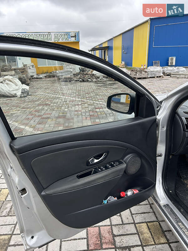 Универсал Renault Megane 2012 в Житомире фото 11 Универсал Renault Megane 2012 в Житомире