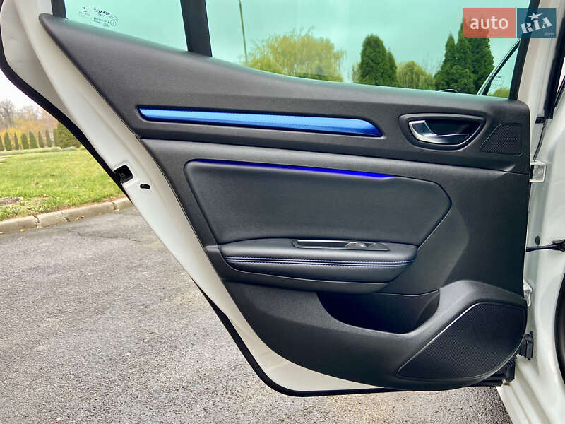 Хетчбек Renault Megane 2017 в Умані фото 45 Хетчбек Renault Megane 2017 в Умані
