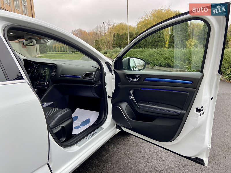 Хетчбек Renault Megane 2017 в Умані фото 50 Хетчбек Renault Megane 2017 в Умані