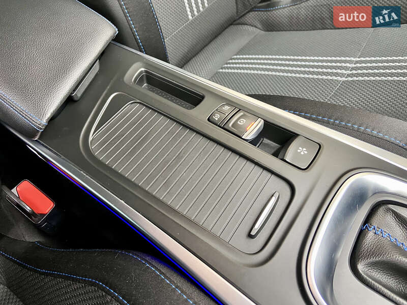 Хетчбек Renault Megane 2017 в Умані фото 59 Хетчбек Renault Megane 2017 в Умані