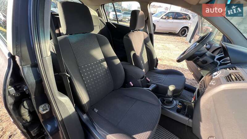 Хэтчбек Renault Megane 2005 в Киеве