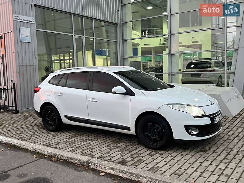 Универсал Renault Megane 2013 в Полтаве фото 7 Универсал Renault Megane 2013 в Полтаве