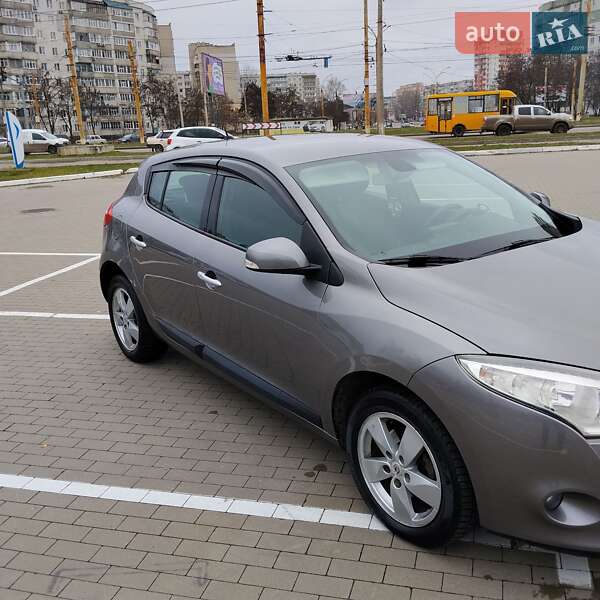 Хэтчбек Renault Megane 2011 в Сумах