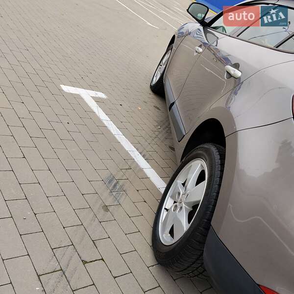 Хэтчбек Renault Megane 2011 в Сумах