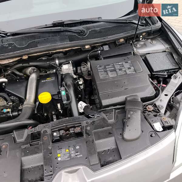 Хэтчбек Renault Megane 2011 в Сумах