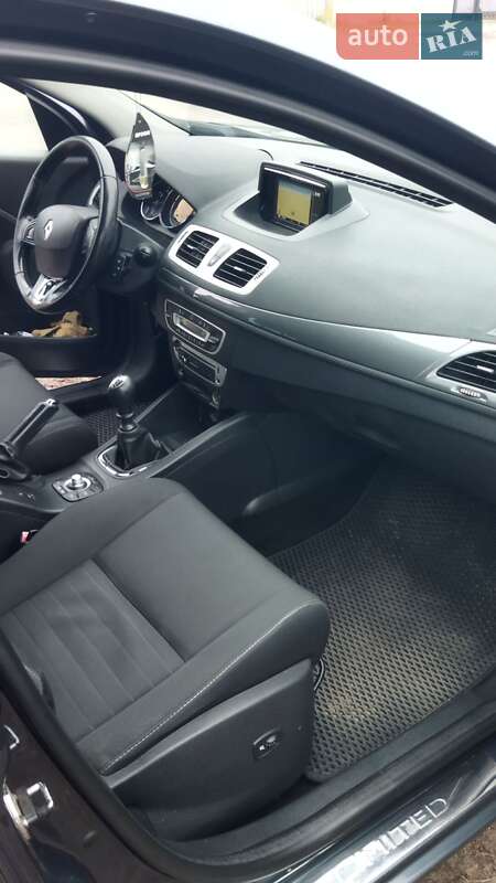 Универсал Renault Megane 2016 в Краснограде фото 6 Универсал Renault Megane 2016 в Краснограде