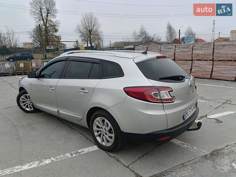 Универсал Renault Megane 2015 в Южноукраинске