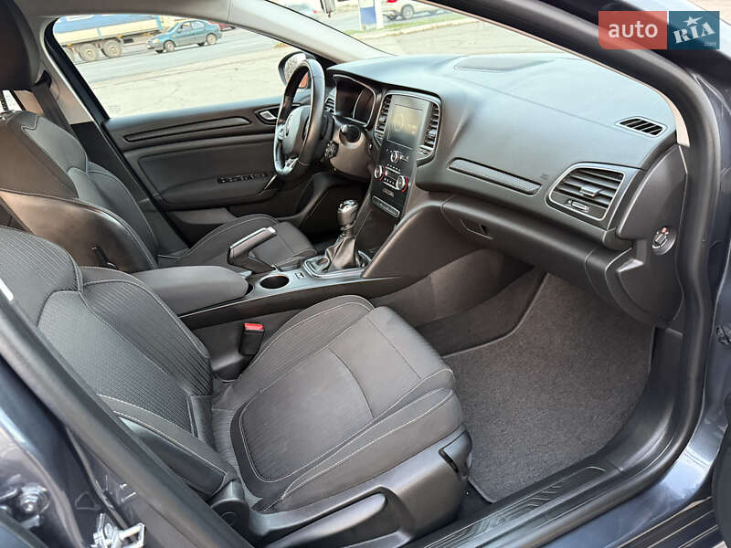 Универсал Renault Megane 2020 в Днепре фото 47 Универсал Renault Megane 2020 в Днепре