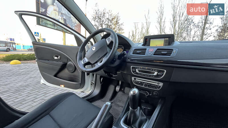 Хетчбек Renault Megane 2011 в Кам'янському